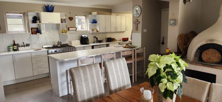 To Let 3 Bedroom Property for Rent in Kleinmond Western Cape